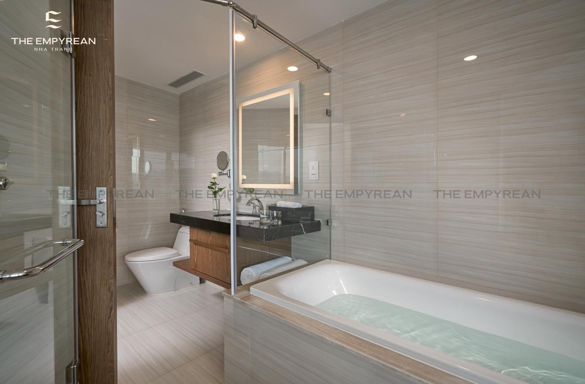 Hotel The Empyrean Nha Trang Habitación foto